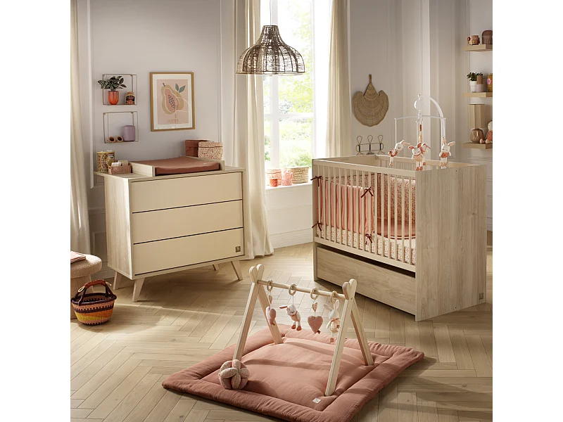 Chambre bébé évolutive Mélinée, Lit 120x60 évolutif et Commode à langer 3 tiroirs - Chêne sépia MELINEE - Sauthon