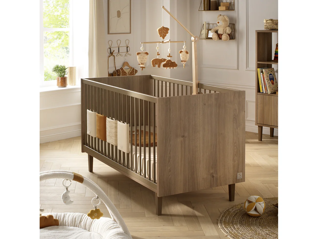 Evolving babykamer Mokka, Evolving bed 140x70 en commode - Chêne Mokka