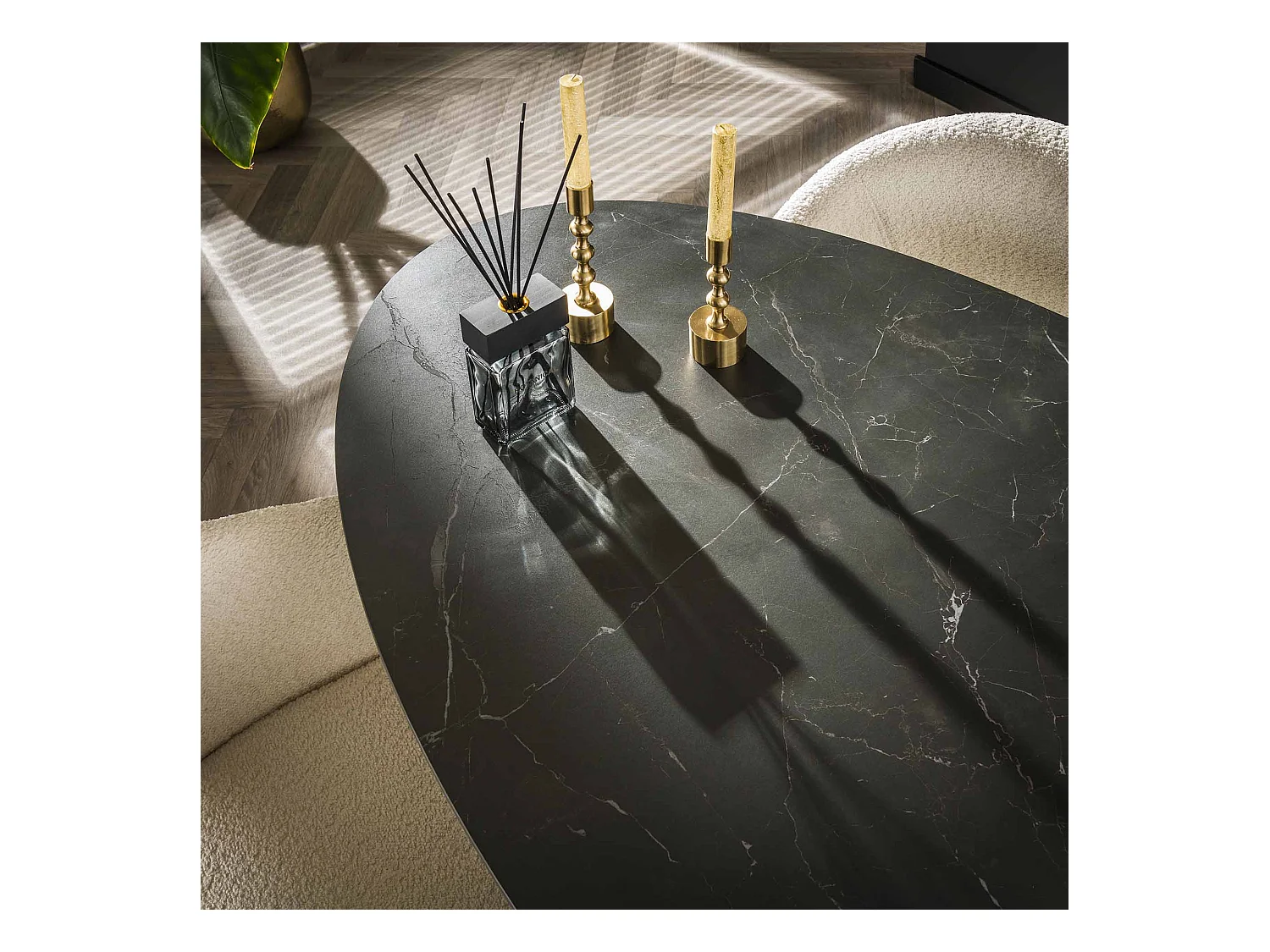 Eetkamertafel 180cm - Ovaal - Keramiek Zwart - 4 Personen