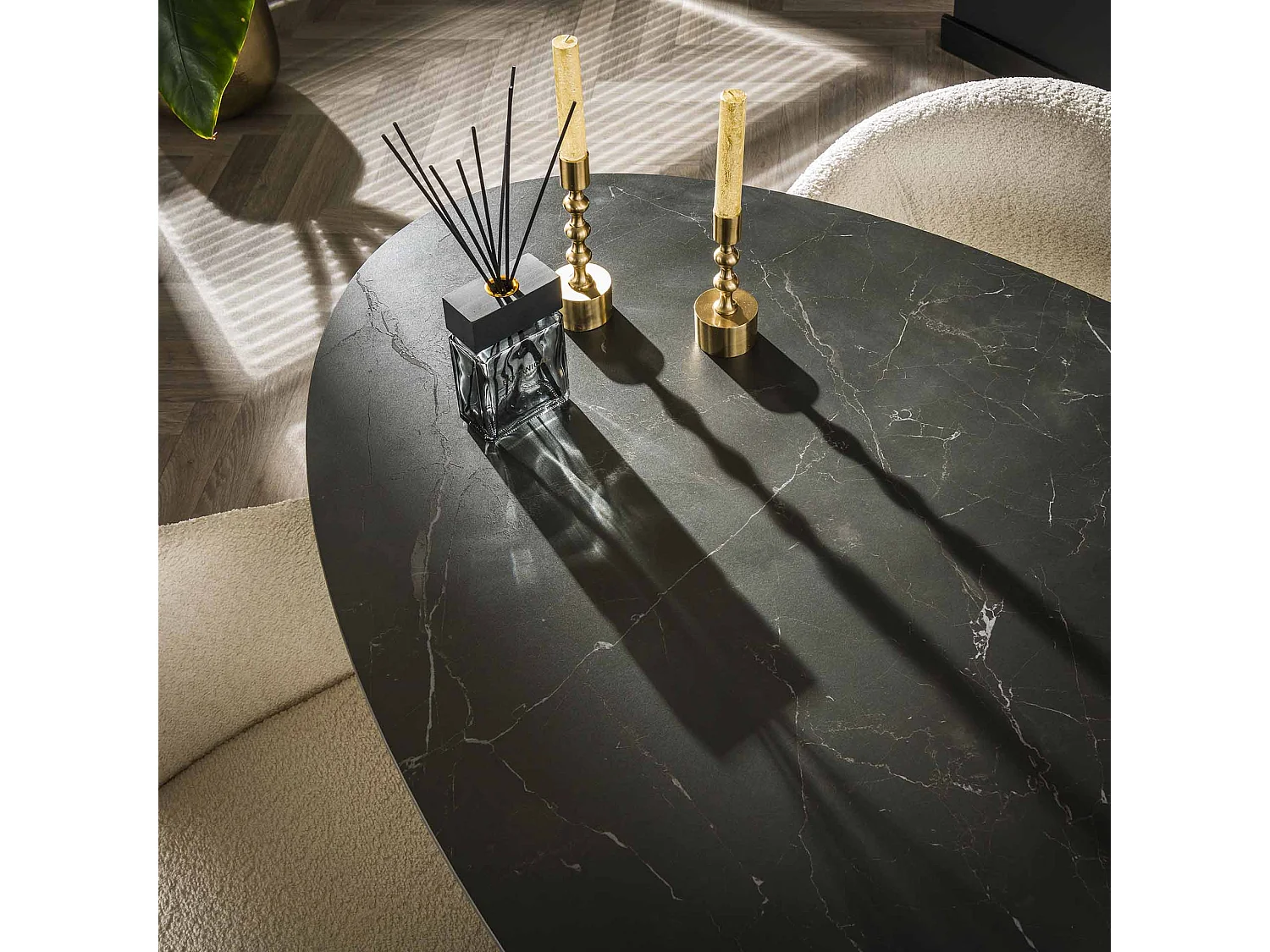 Eetkamertafel 180cm - Ovaal - Keramiek Zwart - 4 Personen