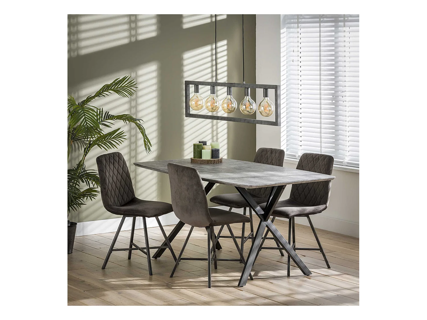 Industriele Eetkamertafel - Ovaal Blad - Zwart Gepoedercoat Frame - 160x90x76