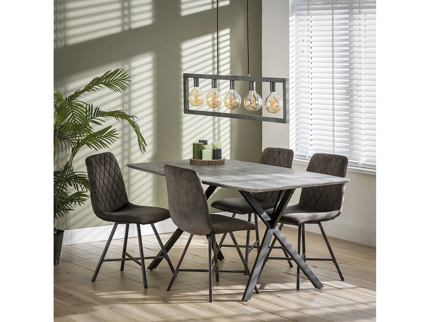 Table à manger industrielle - Plateau ovale - Cadre thermolaqué noir - 160 x 90 x 76 cm