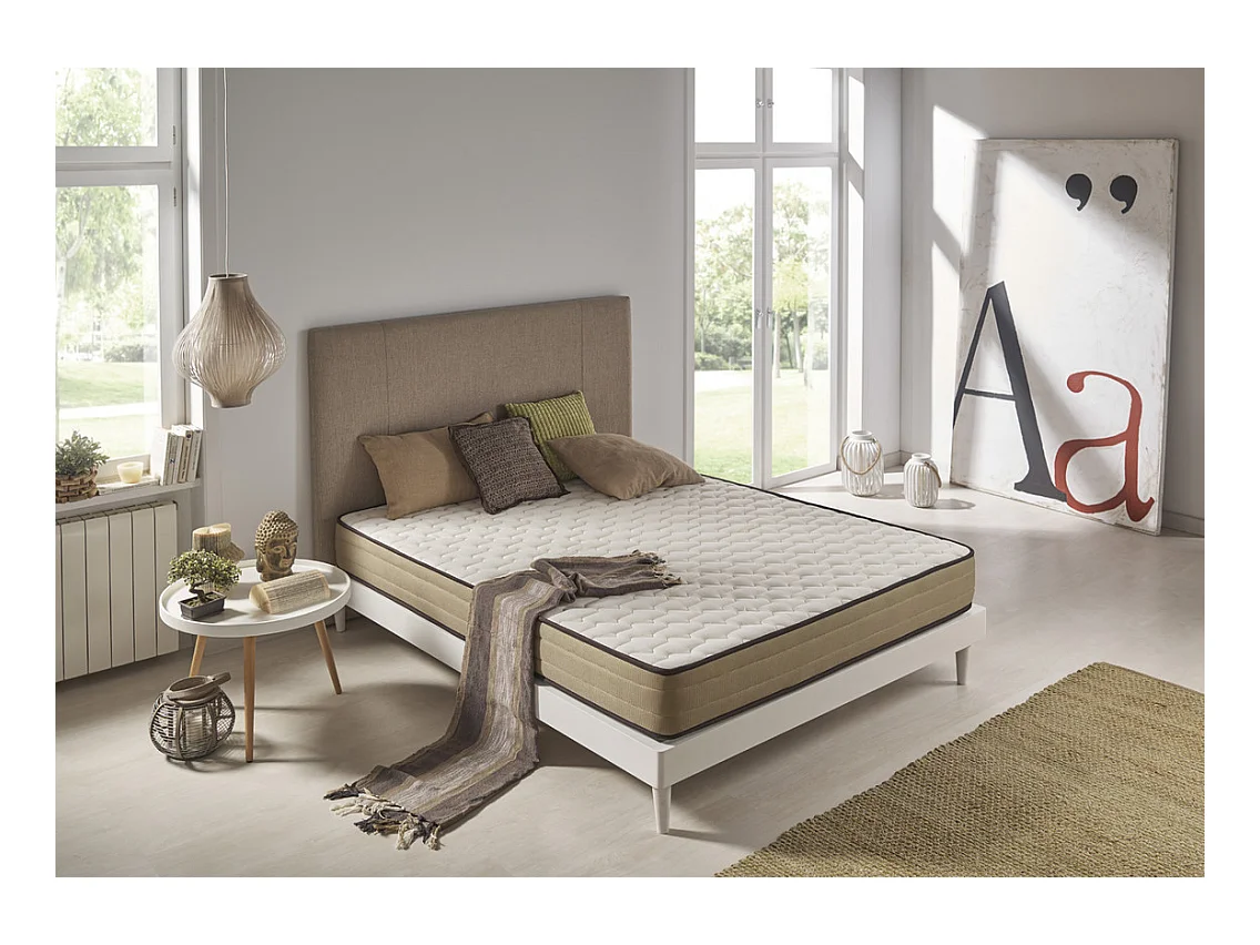 Matratze mit recyceltem Schaumstoffkern 90x190 cm