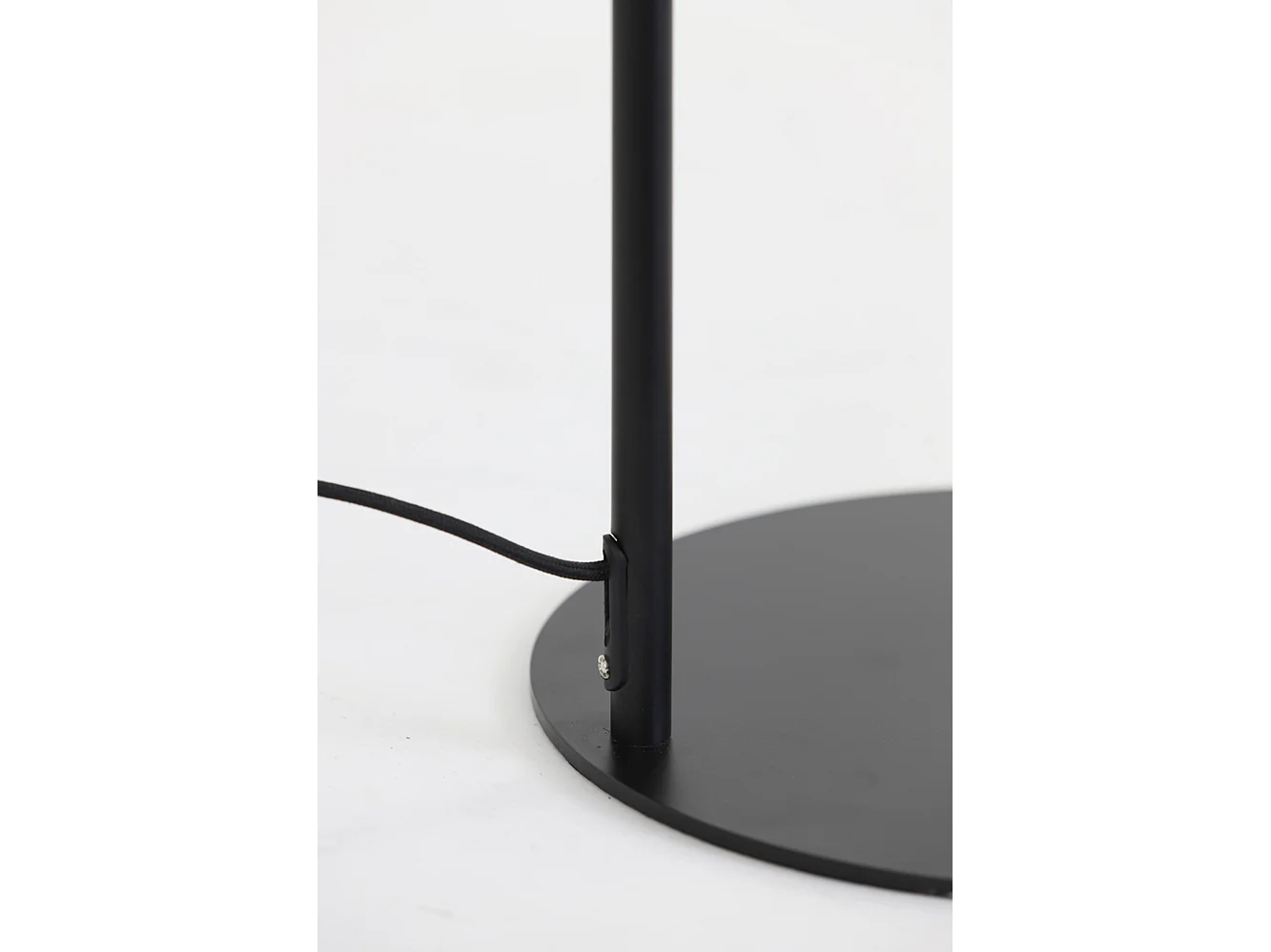 Lampadaire METTE - 37x30x155cm - Noir