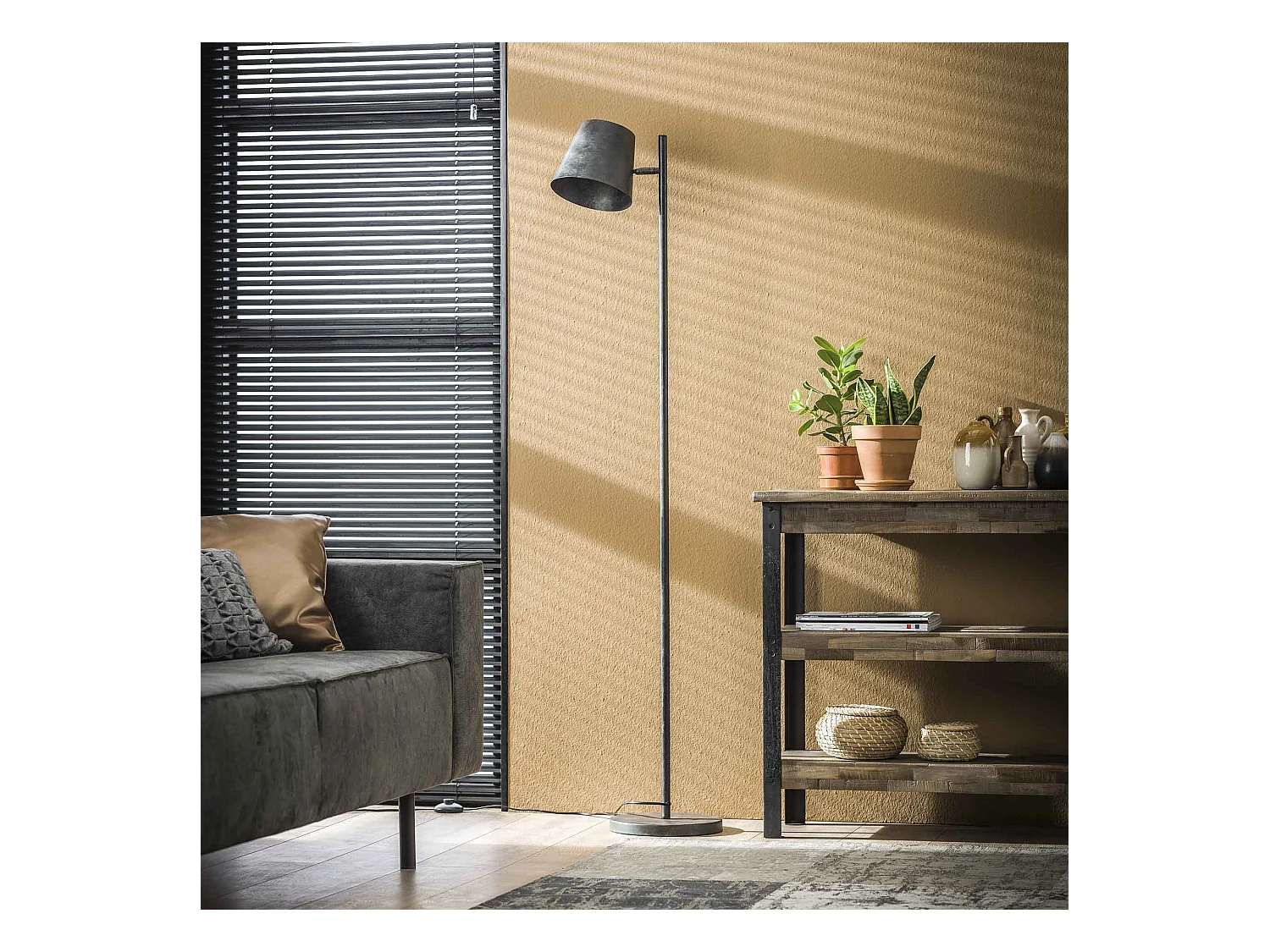 Lampadaire industriel - 1 lampe - Abat-jour réglable en métal