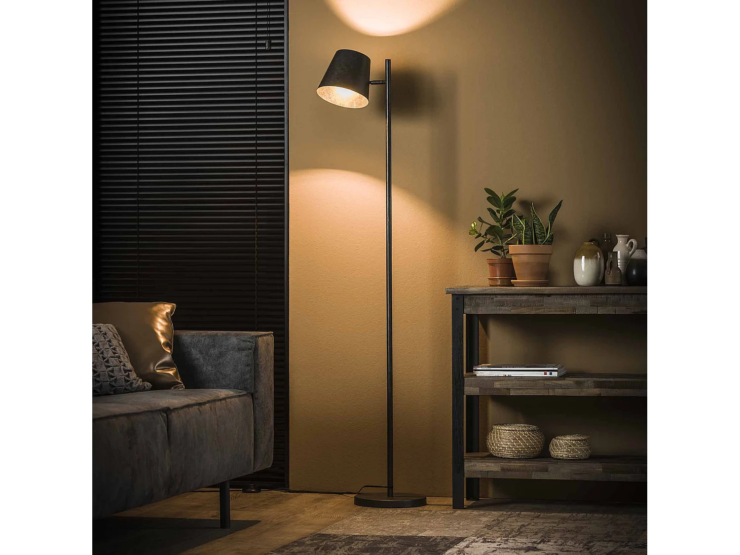 Lampadaire industriel - 1 lampe - Abat-jour réglable en métal