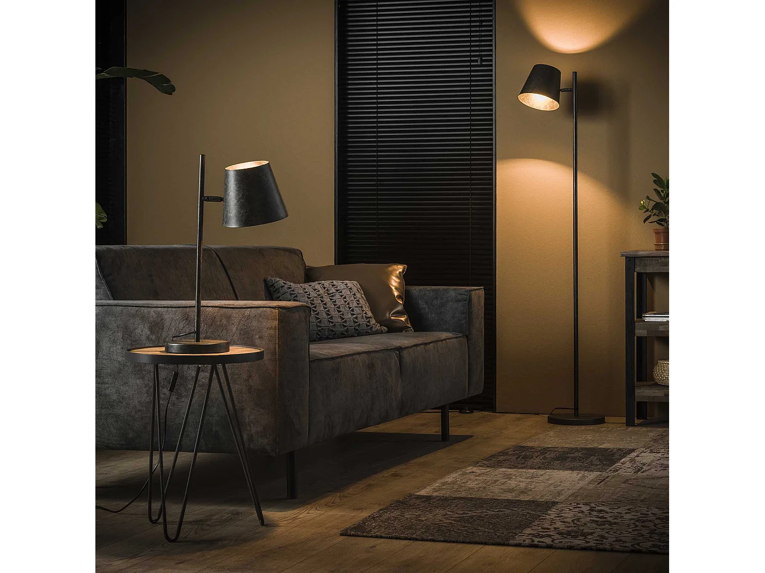 Lampadaire industriel - 1 lampe - Abat-jour réglable en métal