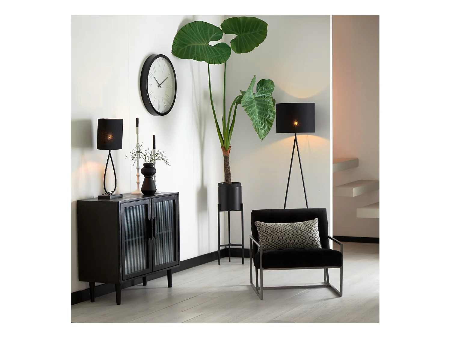 Stehleuchte TAMSU - 35x17x137cm - Schwarz