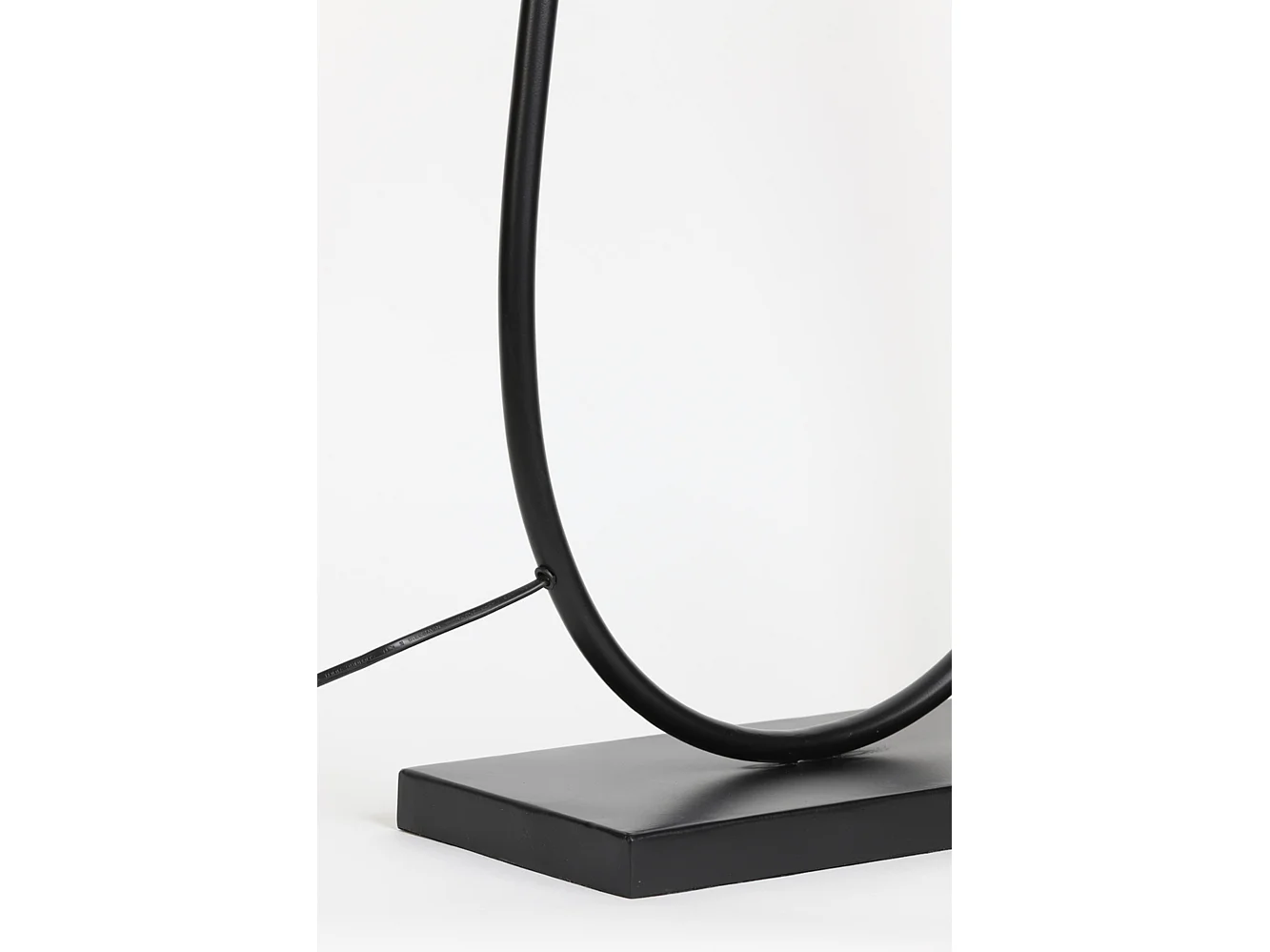 Lampadaire TAMSU - 35x17x137cm - Noir
