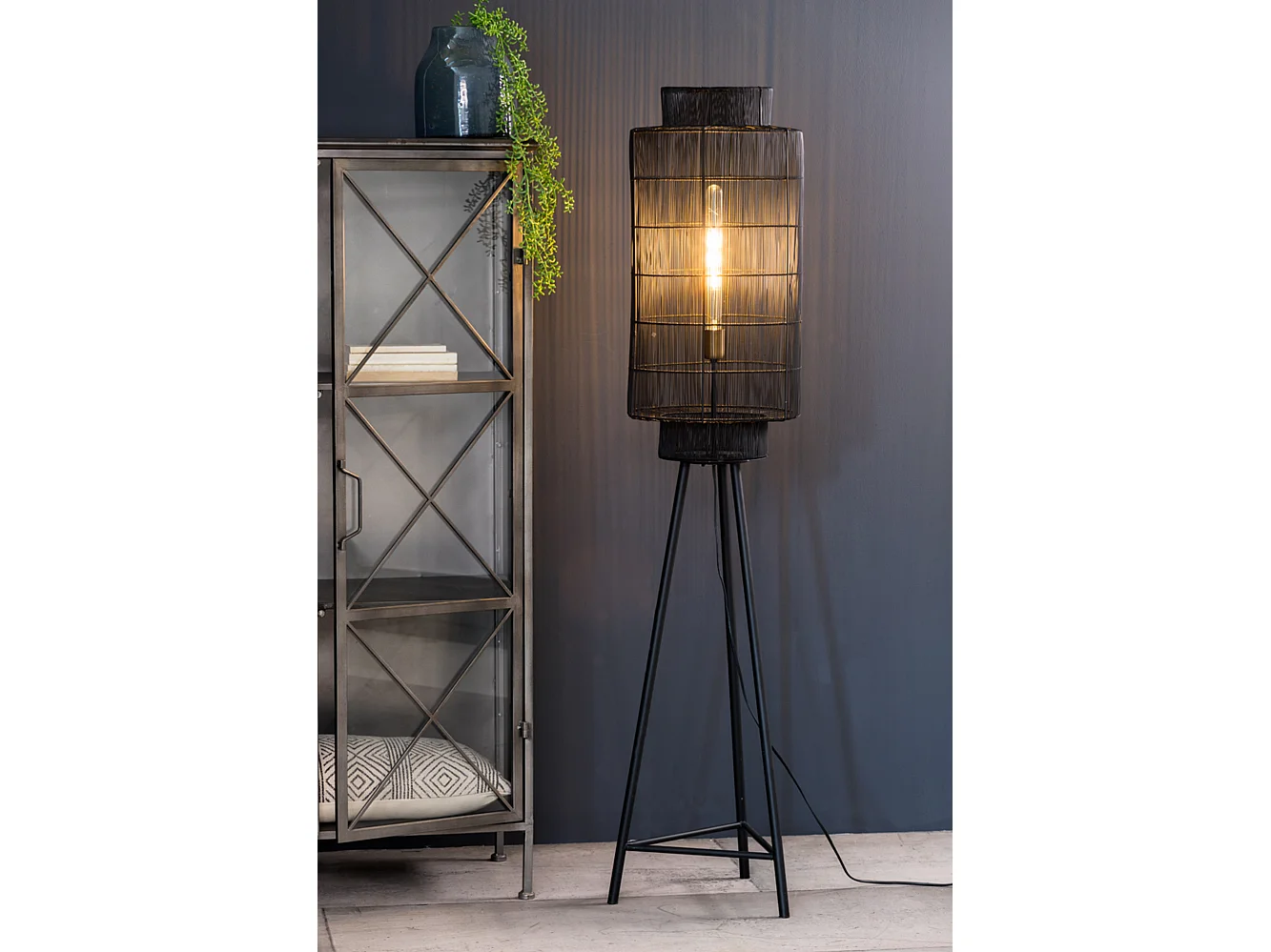Lampadaire GRUARO - Ø32x150cm - Noir