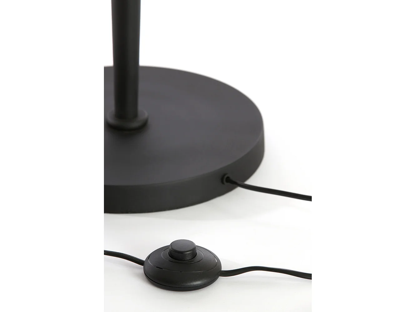 Vloerlamp VIXEN - Ø27x151cm - Zwart