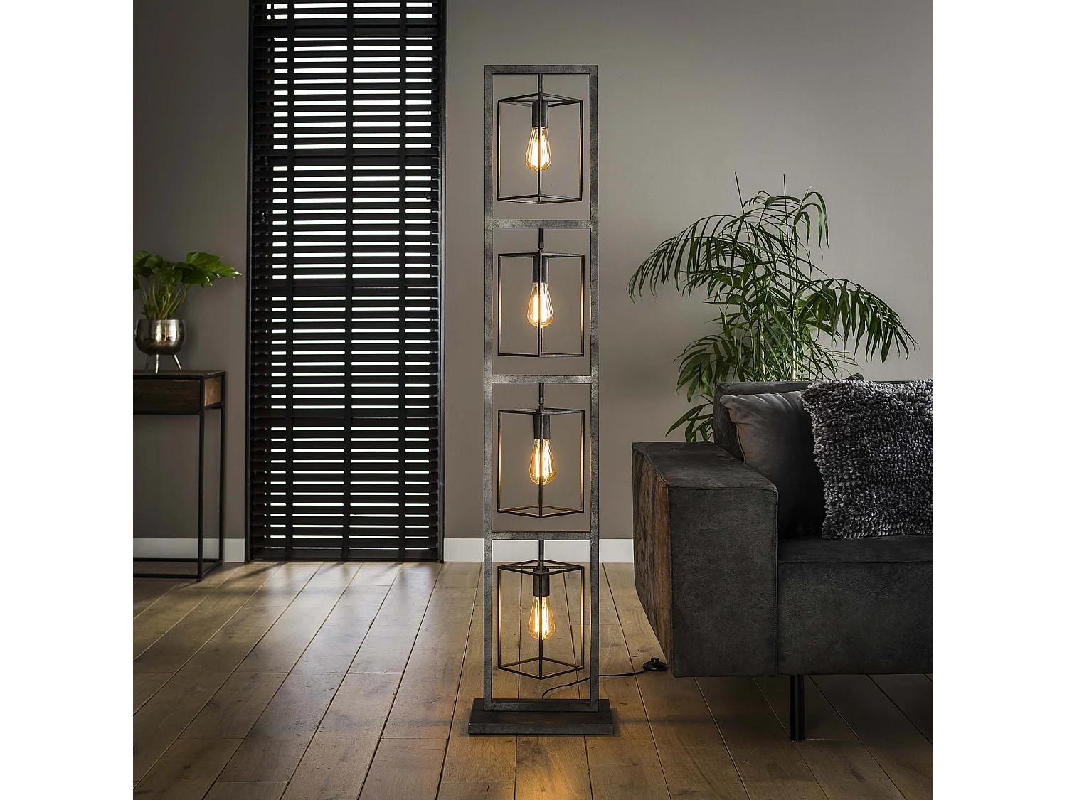 Lampadaire Cubic Tower - 4 Lampes - 34x24x160