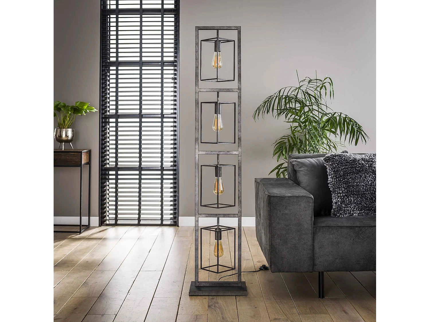 Lampadaire Cubic Tower - 4 Lampes - 34x24x160