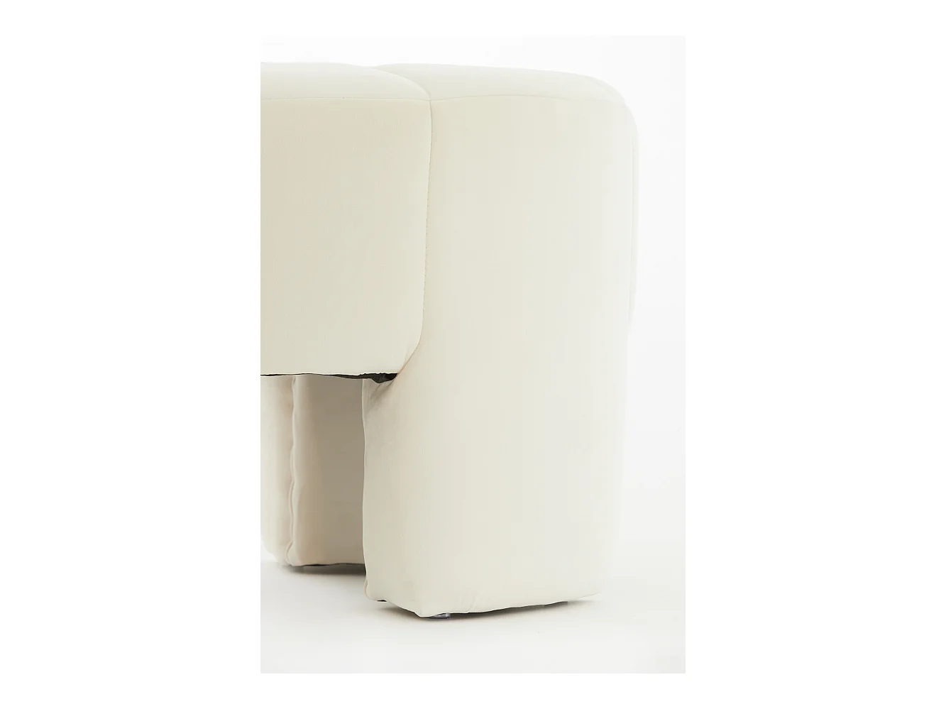 Pouf BATOEMI - Ø51x45cm - Weiß