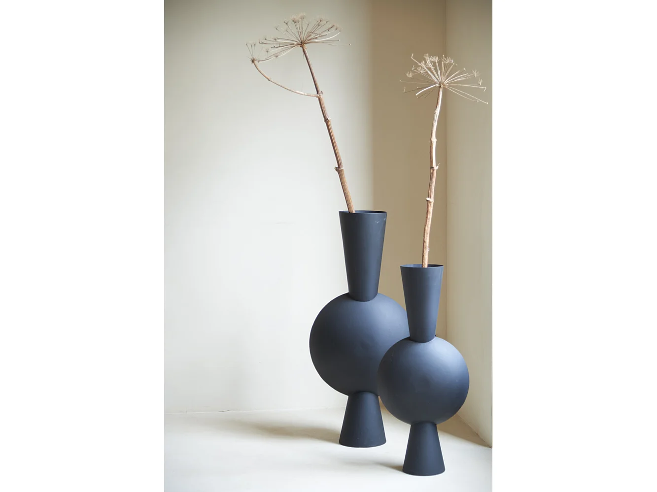 Vase KAVANDU - 47x26x100cm - Noir