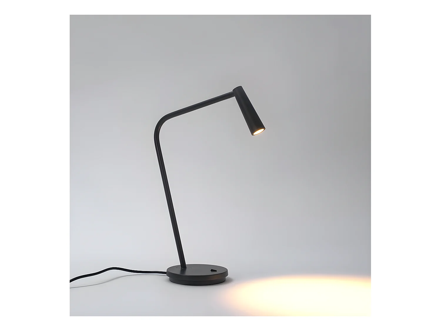 LEDS C4 Lampe De Table Gamma Led 2.2W Blanc Chaud - 2700K Gris Urbain 121Lm