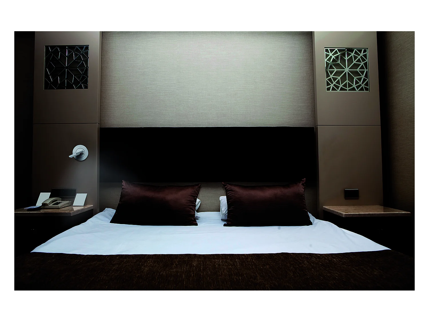 LEDS C4 Applique On-Off Led 3W Blanc Chaud - 3000K Gris 80Lm