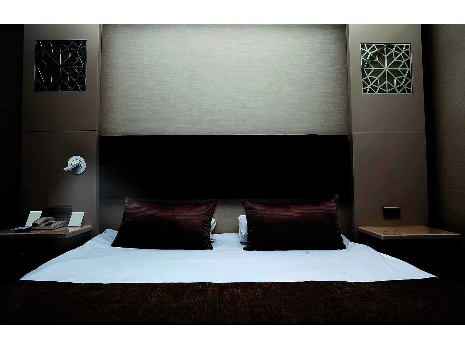 LEDS C4 Applique On-Off Led 3W Blanc Chaud - 3000K Gris 80Lm