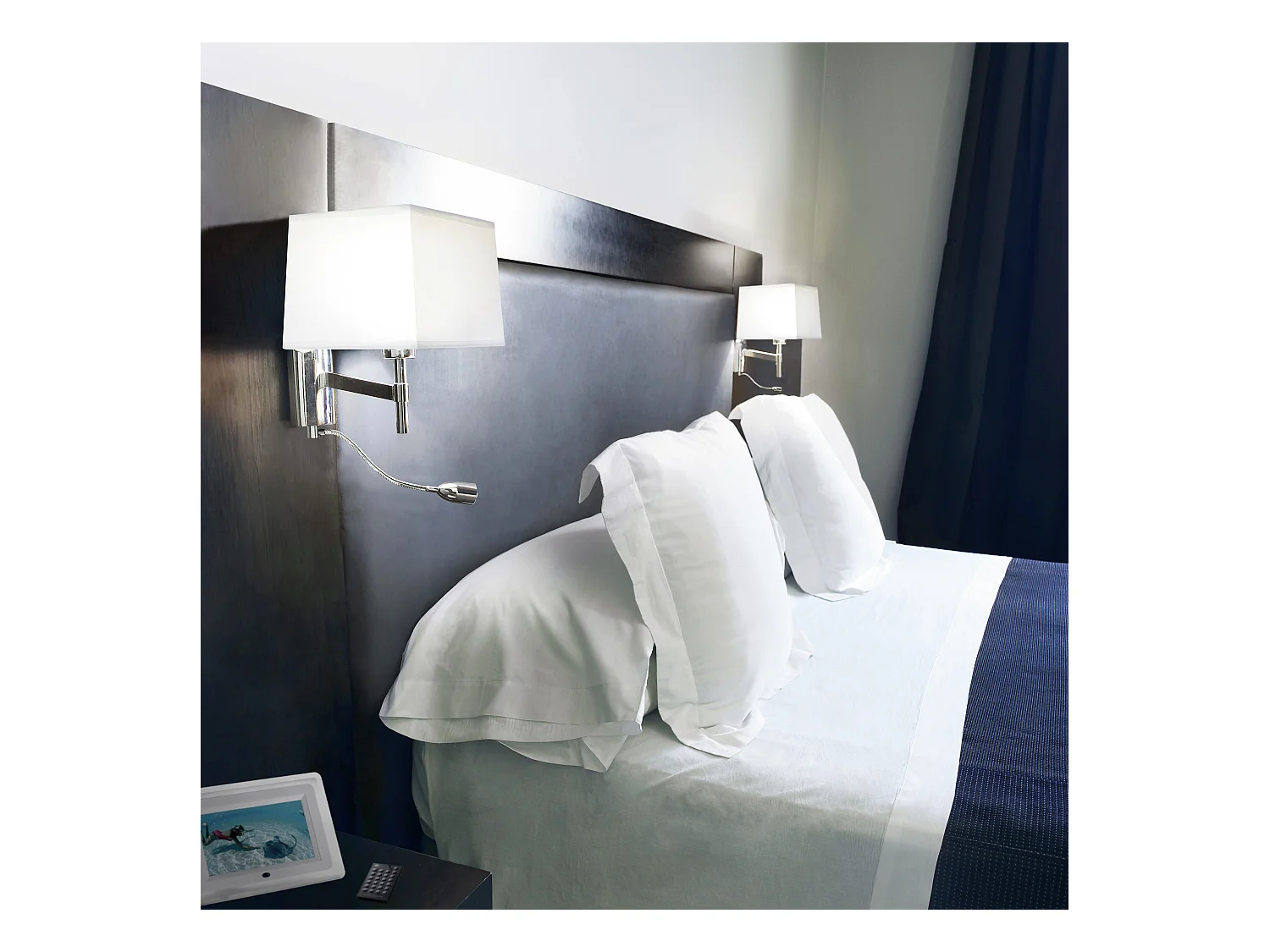 LedsC4 Applique Bristol Led 2.2 Blanc Chaud - 3000K Nickel Satiné. Abat-Jour Non Fou