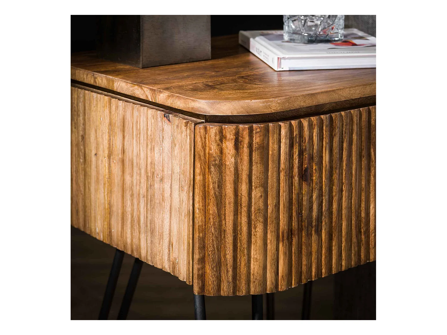 Table de chevet Wave - 1 tiroir - Mangue - Couleur sable