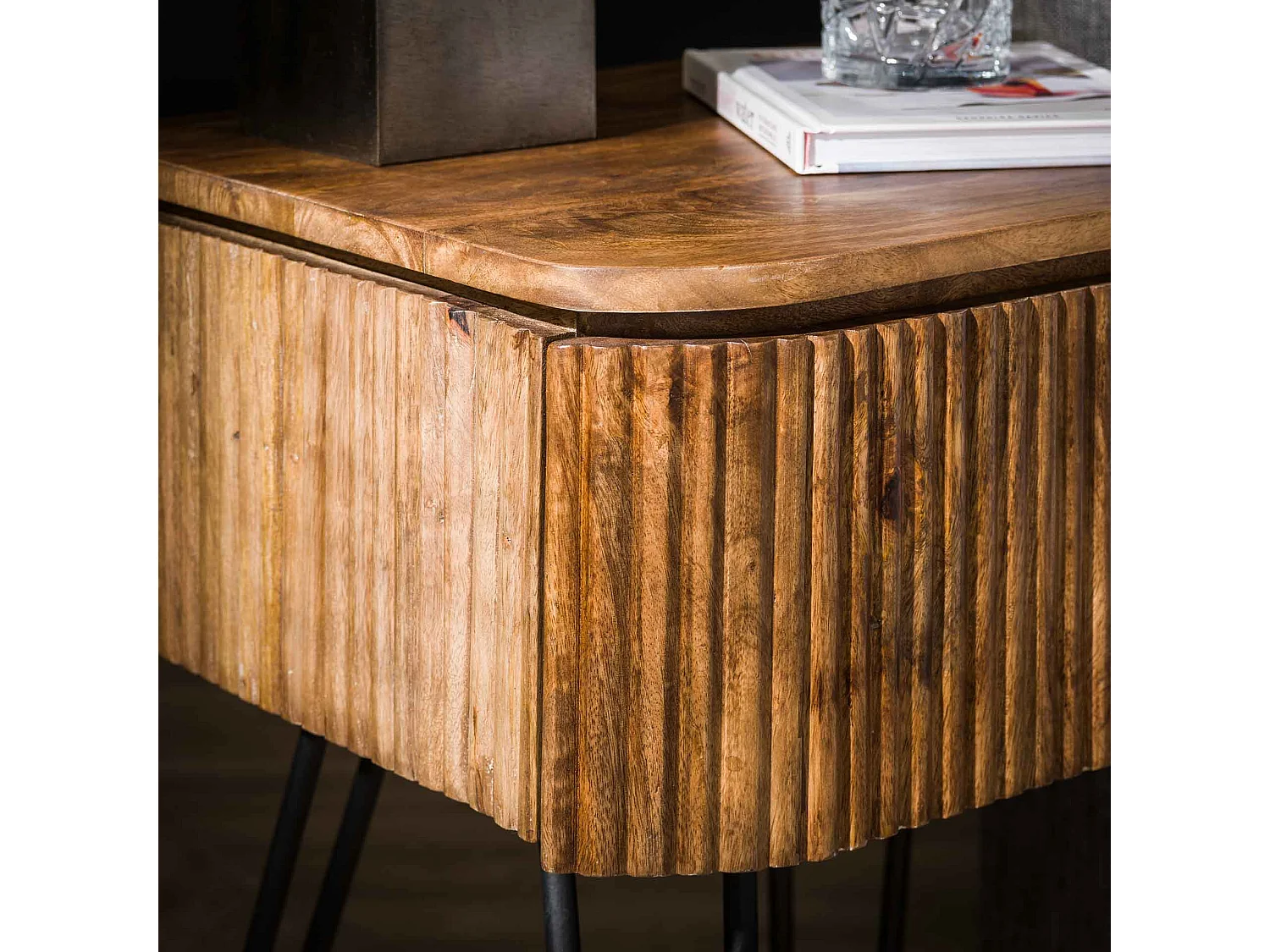 Table de chevet Wave - 1 tiroir - Mangue - Couleur sable