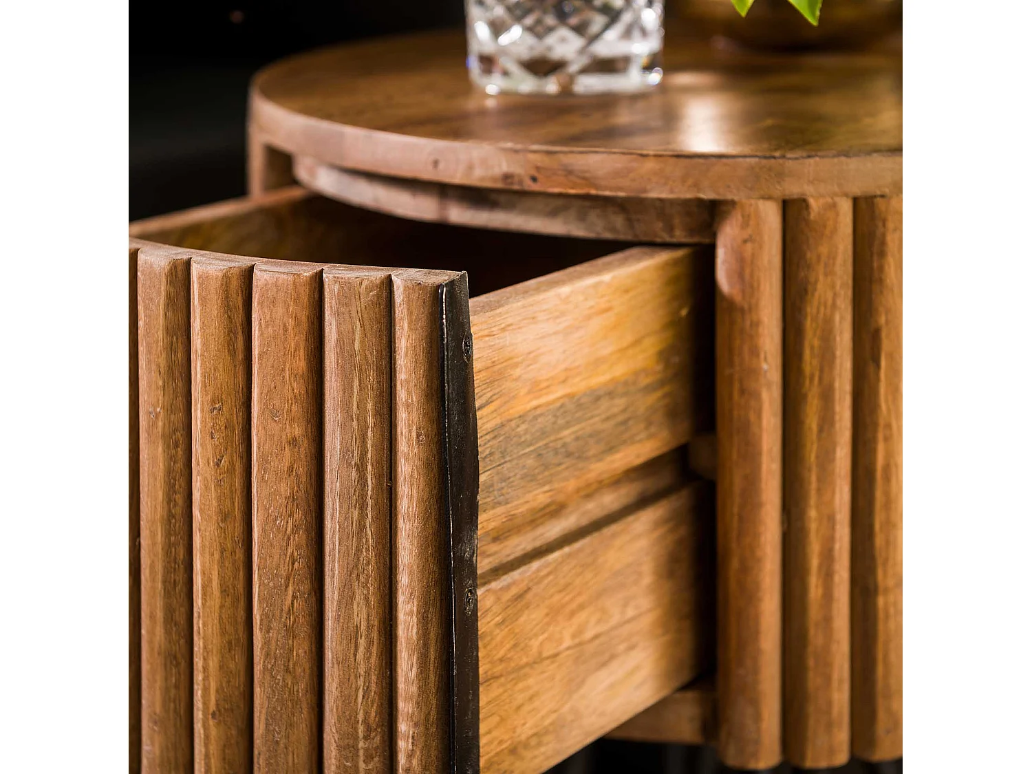 Table de chevet 1L tweak ronde / Couleur sable mangue unie