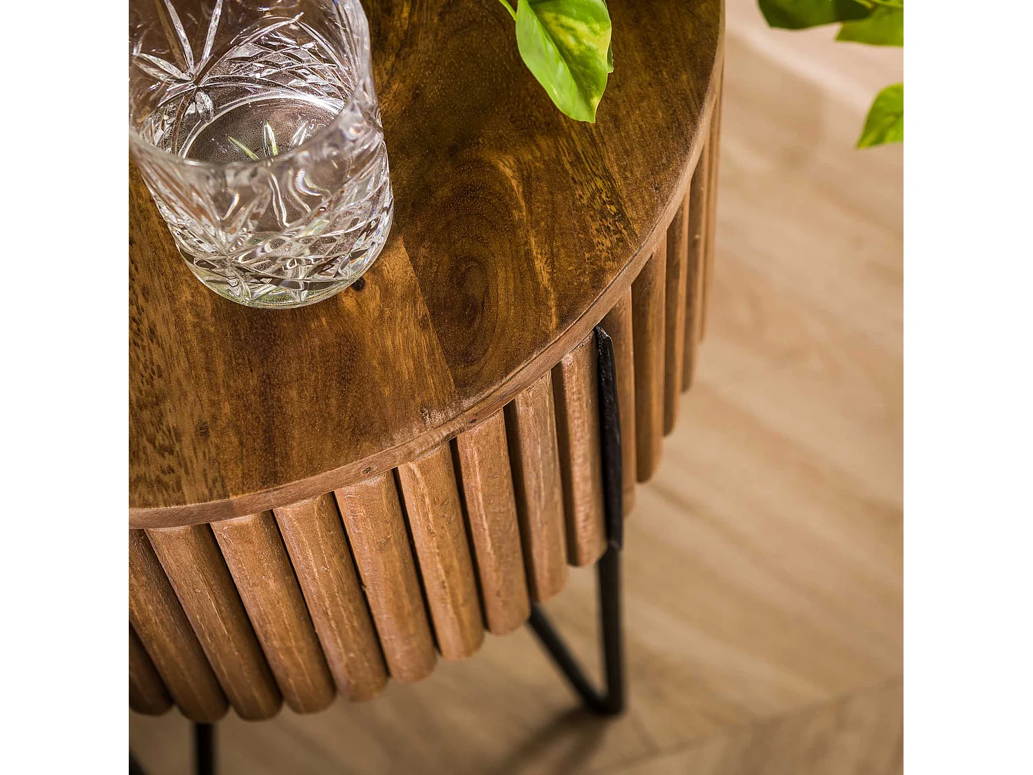 Table de chevet 1L tweak ronde / Couleur sable mangue unie