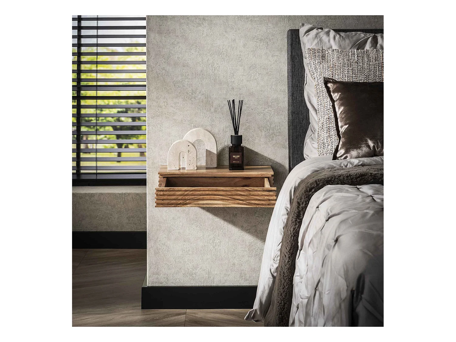 Tables de chevet 2 niveaux en acacia massif naturel (40 cm de large)