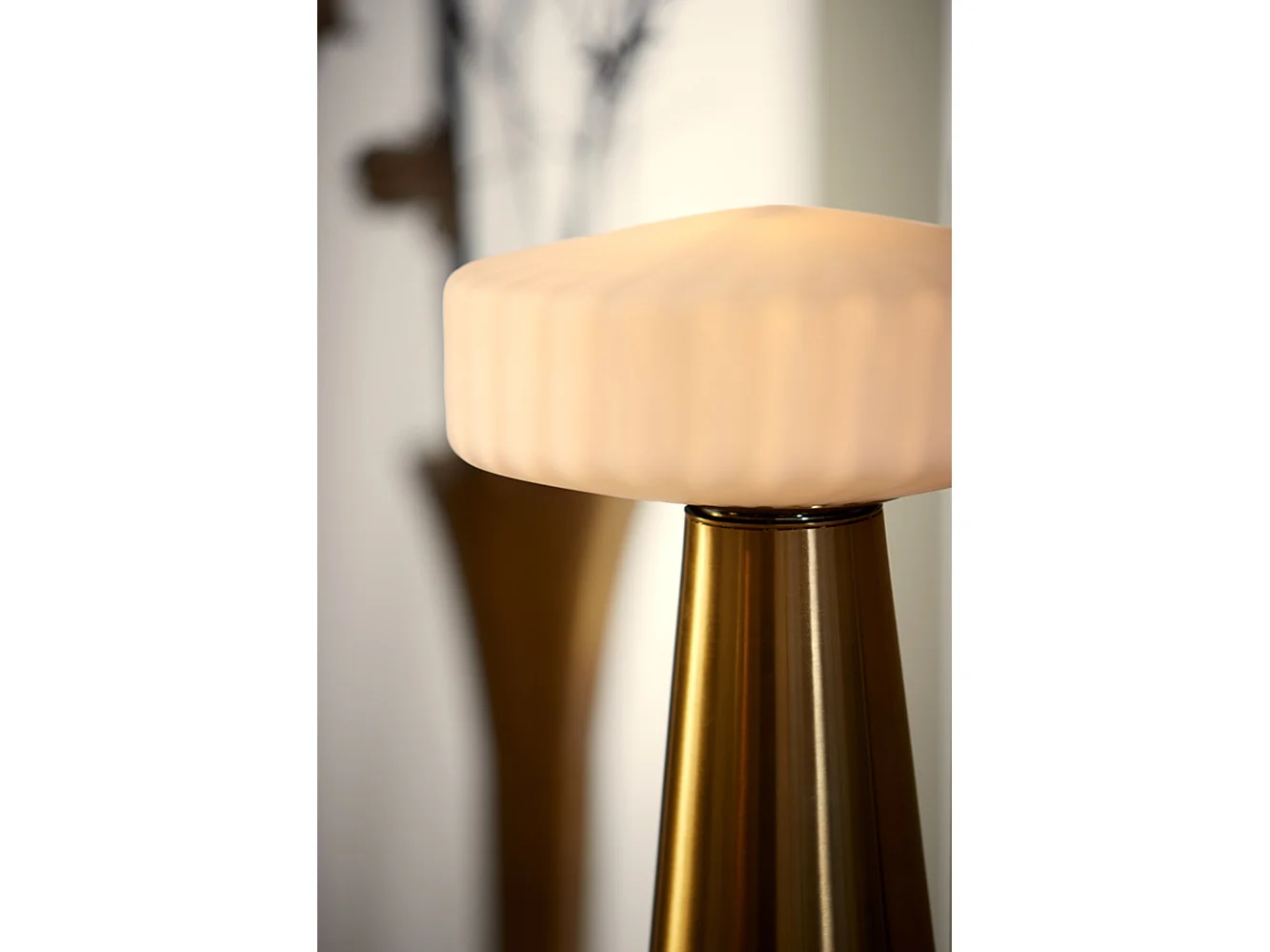 Lampe de table PLEAT - Ø30x45cm - Blanc