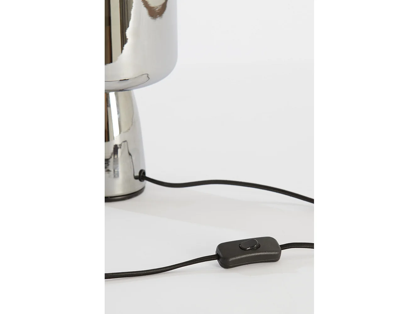 Lámpara de mesa LOTTA - Ø16x32cm - Negro