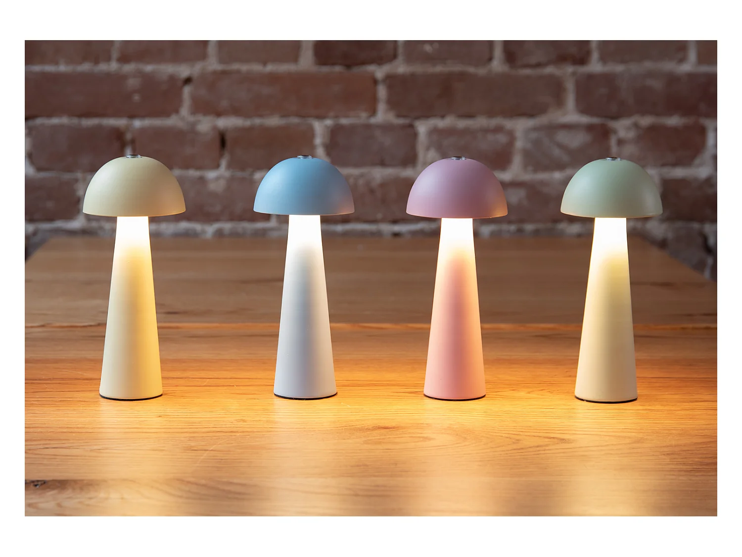 Lampe de table Mini LED Dome - Rose pâle