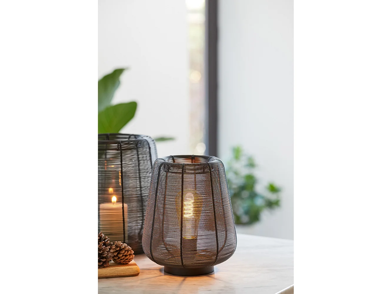 Lampe de table ADETA - Ø22x26cm - Noir