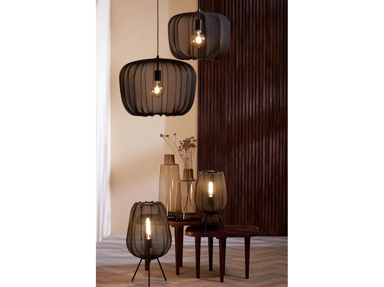 Lampe de table PLUMERIA - Ø25x45cm - Noir