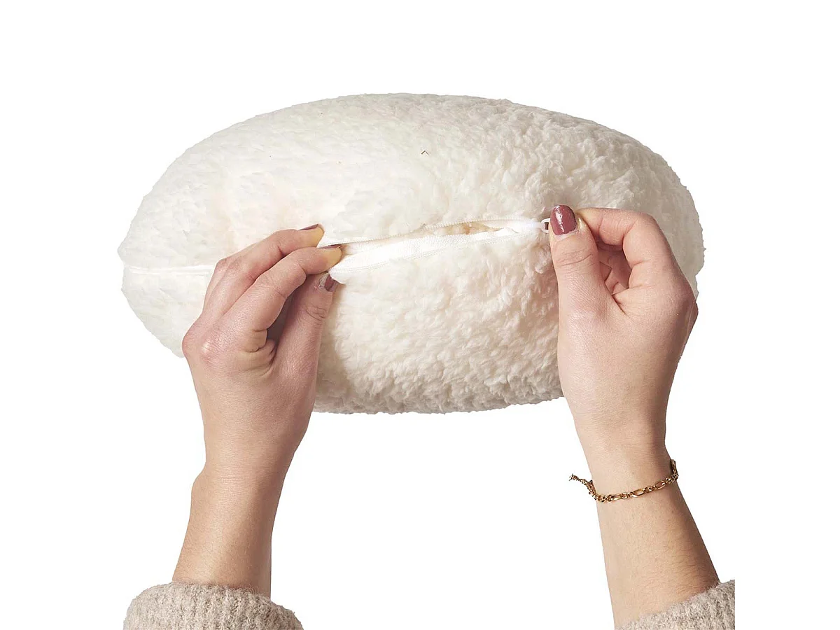 Plaid Coussin 2-en-1 "Amour" en Sherpa Coloris Crème - SATINA