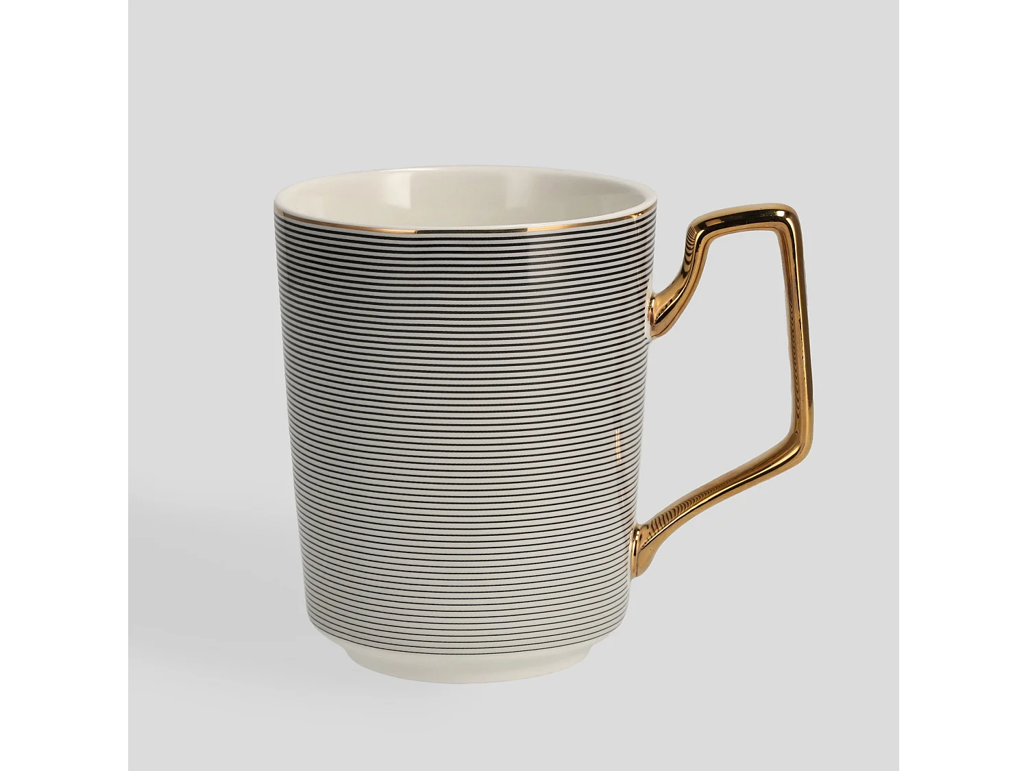 Becher Astar mittelschwarz 390 ml