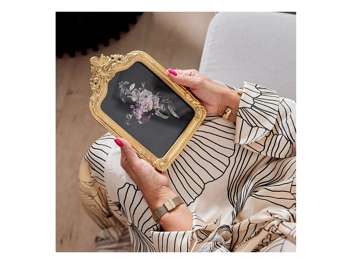 Cadre Vitago Or Moyen 23 x 1.7 x 15.4