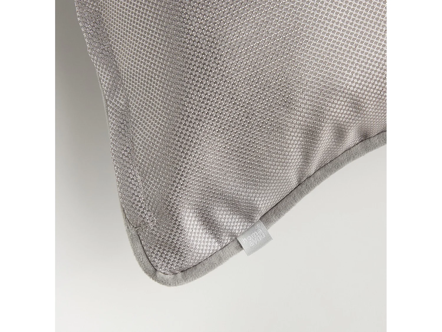 Kissenbezug Mauros Mittelsilber 45 x 45 cm