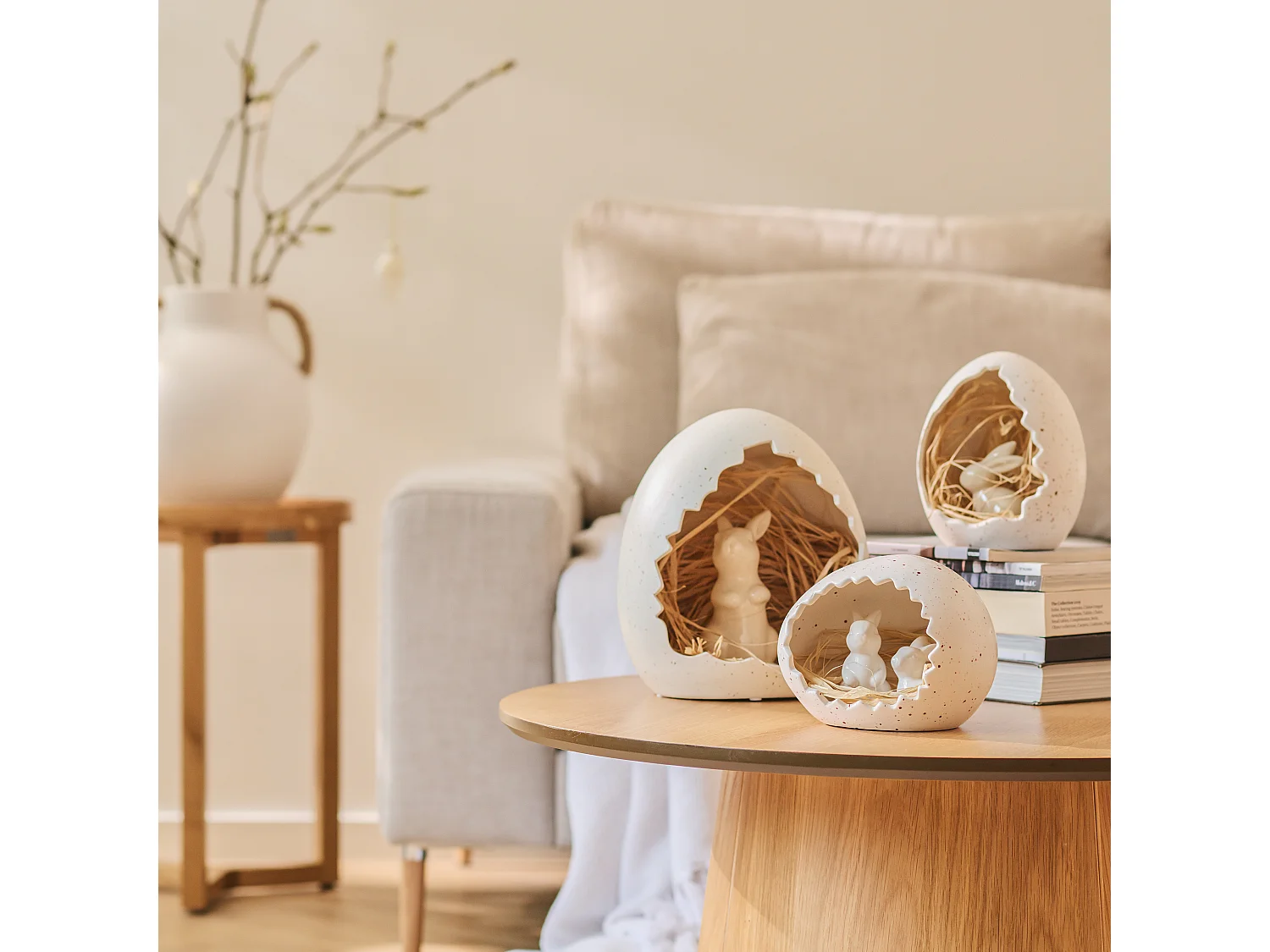 Figurine Egglisio beige clair 13 x 13 x 17