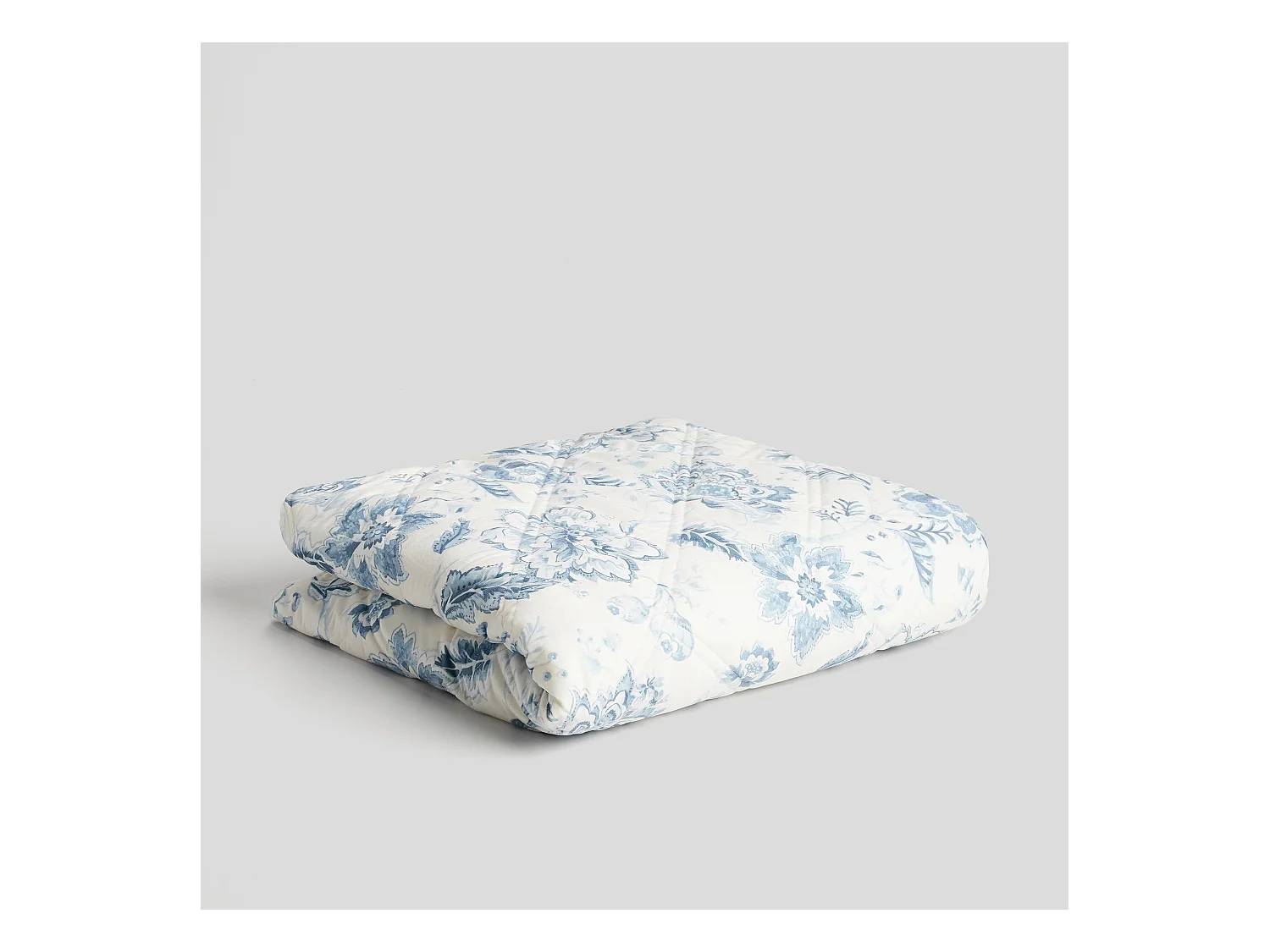 Tagesdecke Florieta hellblau 200 x 220