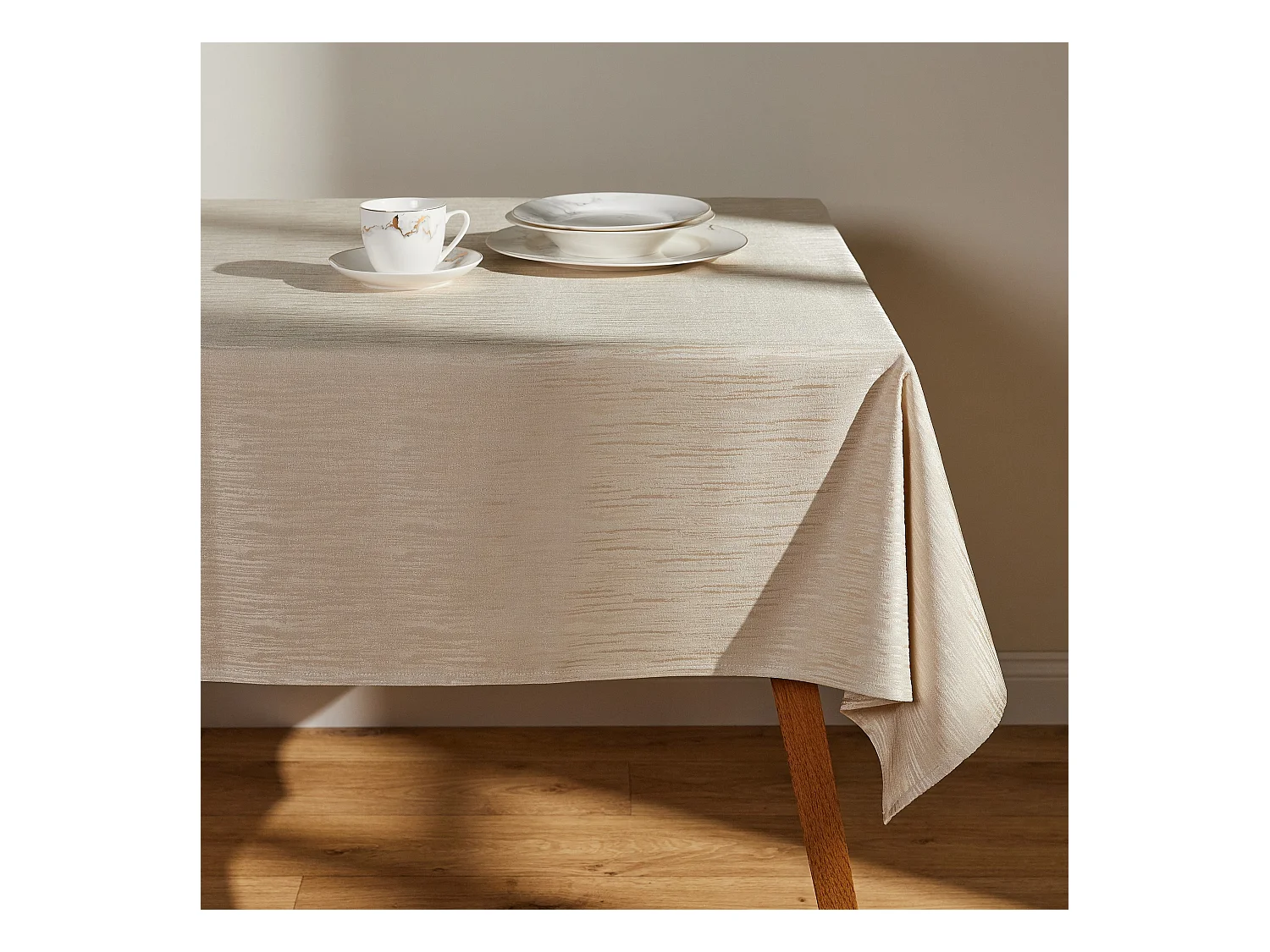 Elegante Jacquard-Tischdecke Scilio 140x220 cm Beige