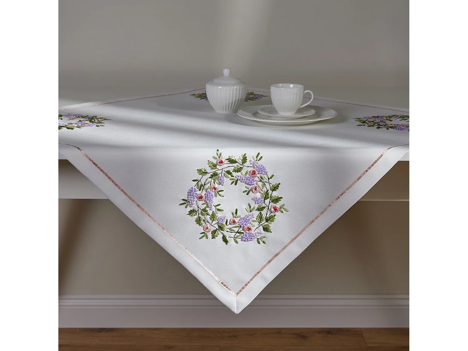 Tischdecke Fionis hellviolett 80 x 80