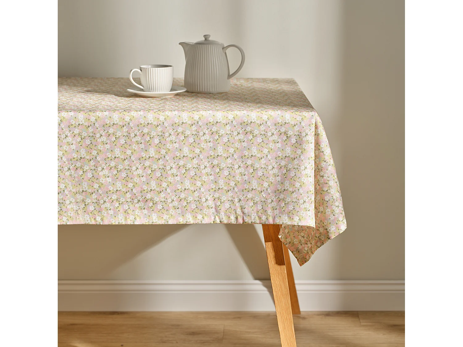 Nappe Imprimée Florecio vert clair 150 x 220