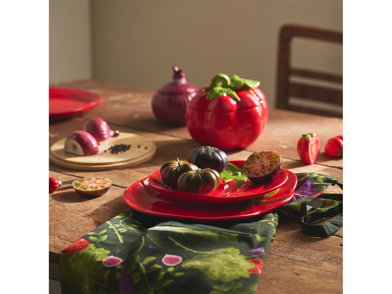 Servierteller Tomatino mittelrot 4.5 x 33 x 31