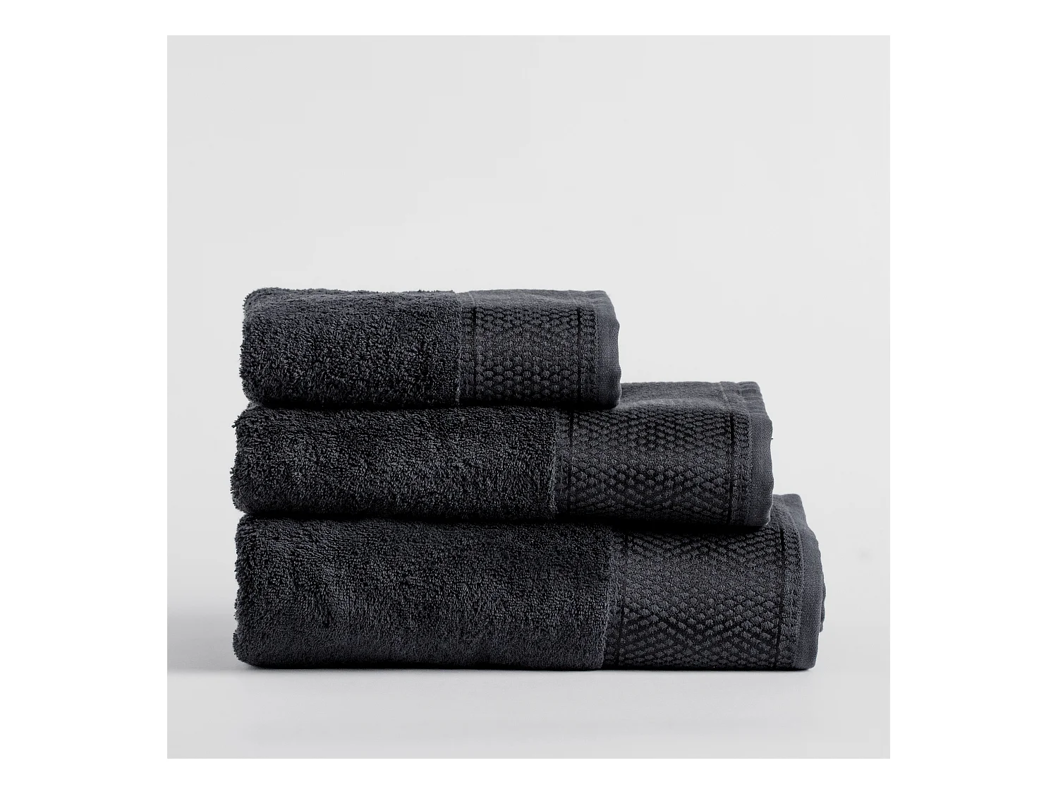 Serviette en coton égyptien Destello noir moyen 100 x 140