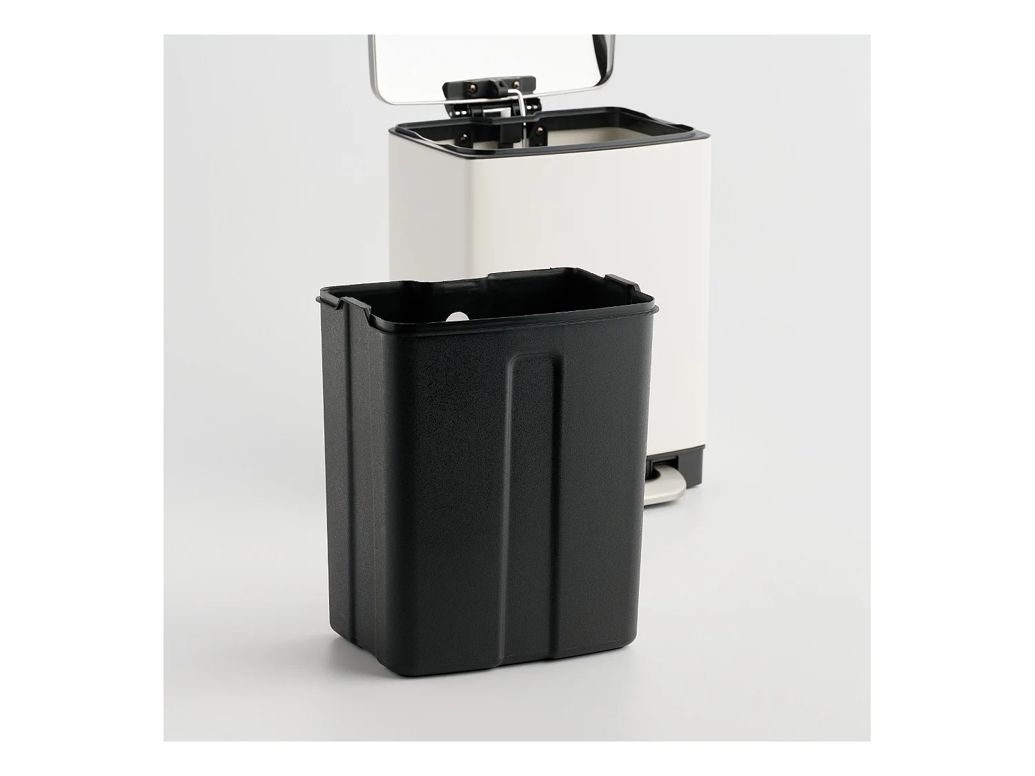 Abfallbehälter Bayan Mittelsilber 31.5 x 22 x 22.5