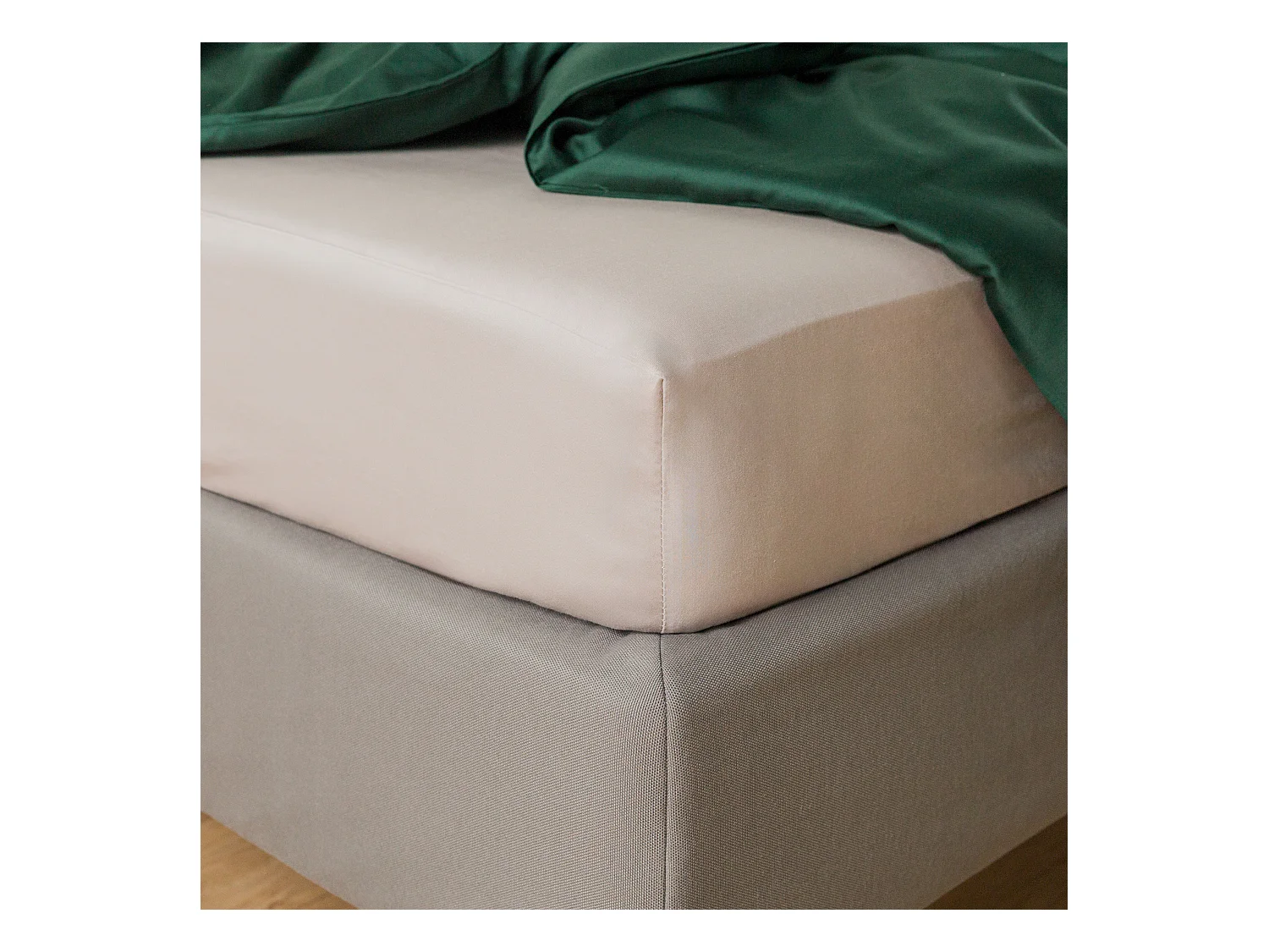 Drap housse Satinette Beige Coton 180 x 200 cm