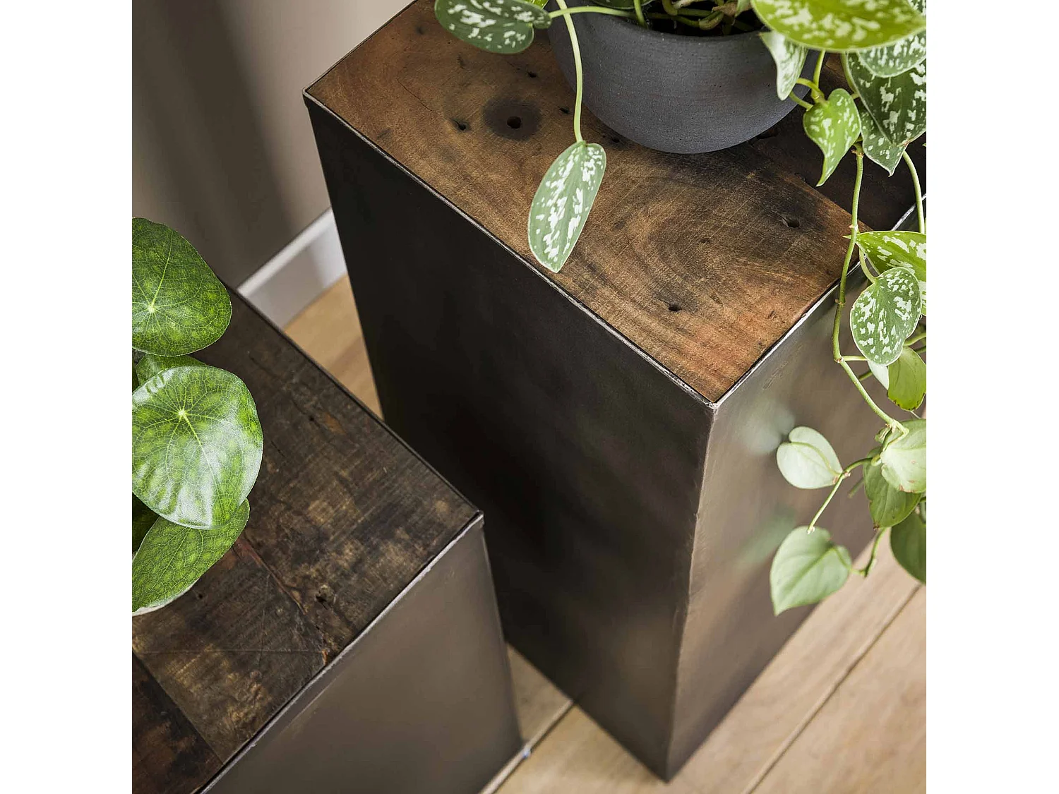 Bloementafel 50 Raft - Bloemenzuil - Zwart Metaal - 30x30x50