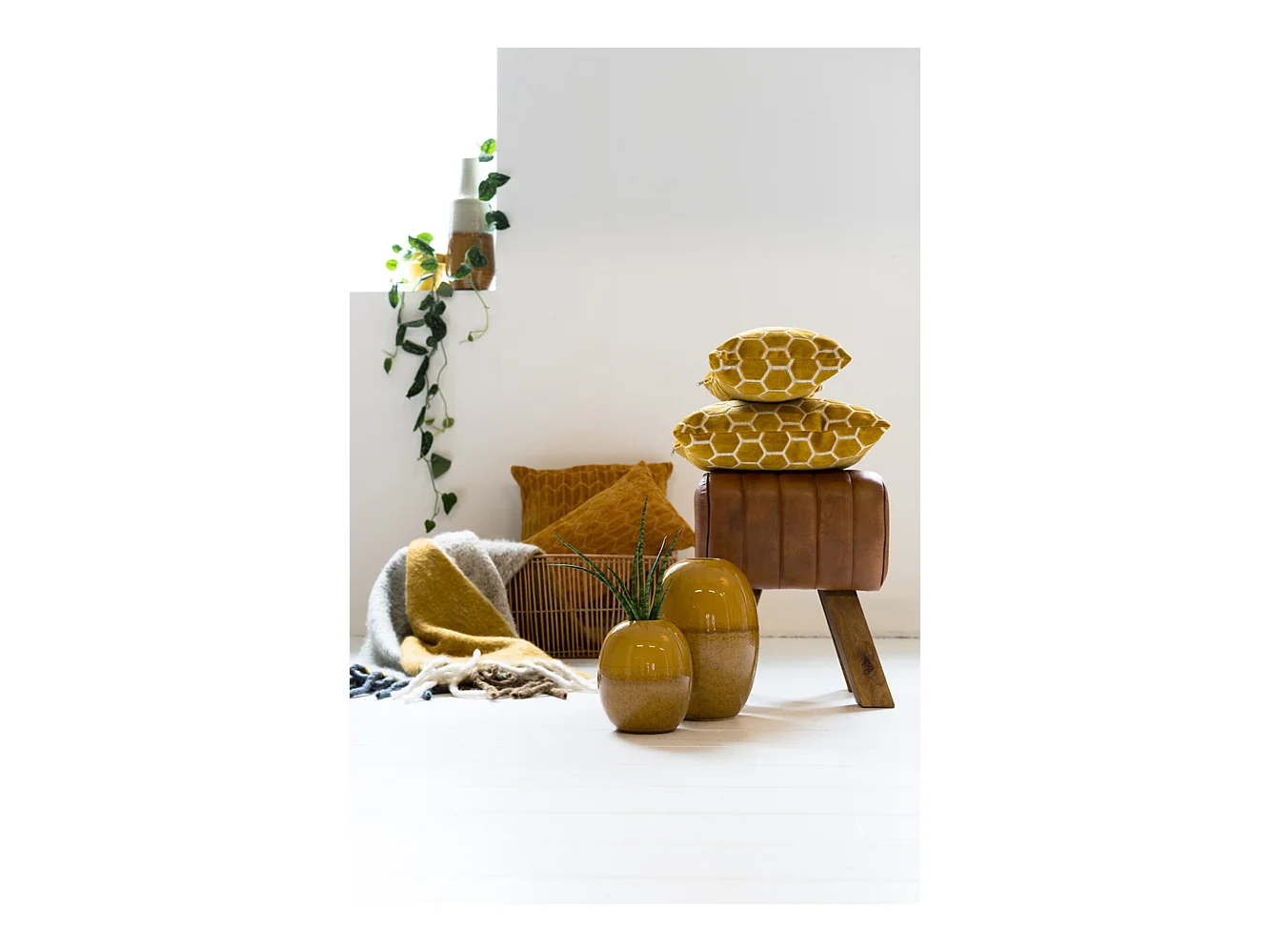 Tabouret RAMY - 40x31x46cm - Marron