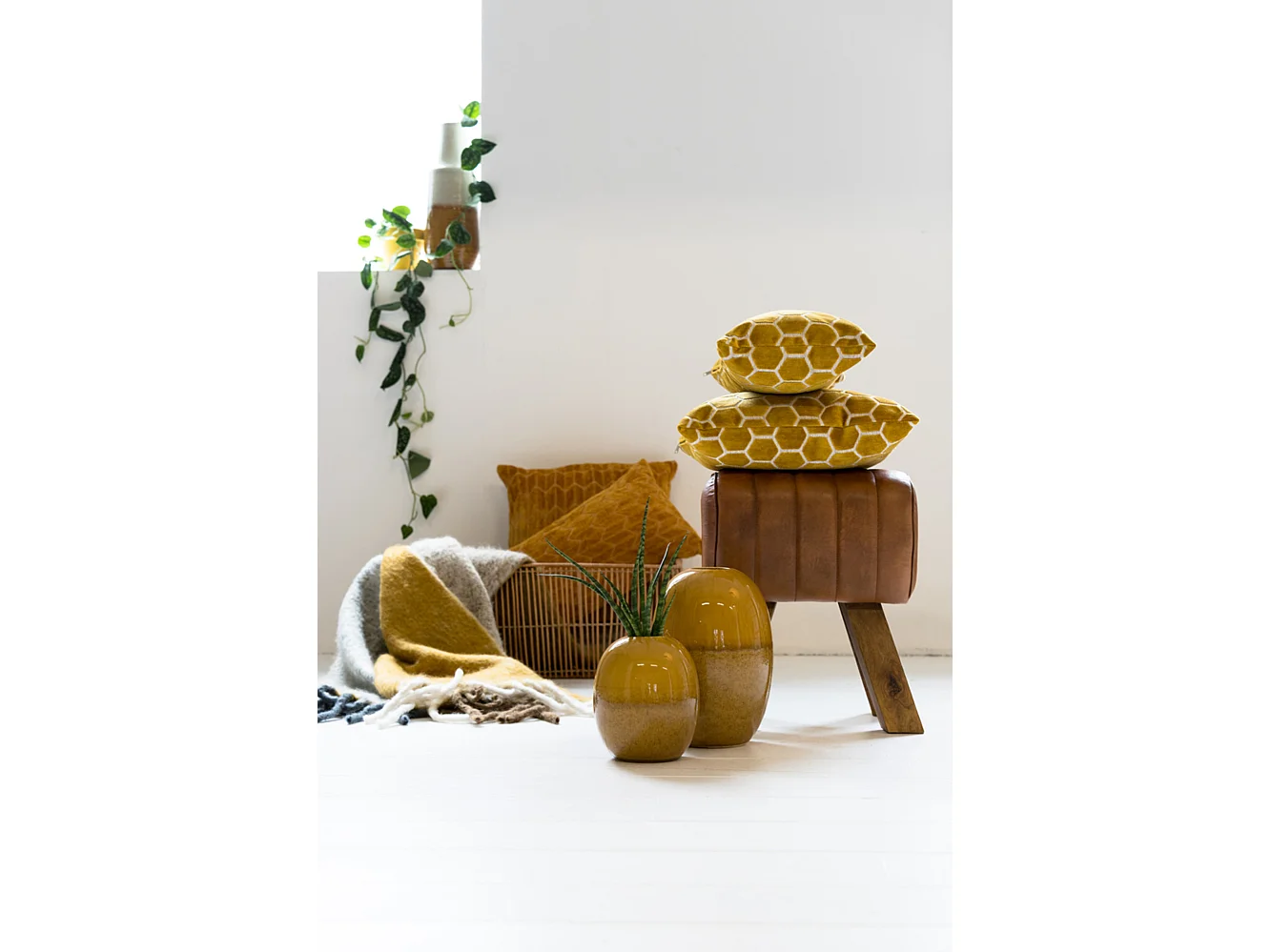 Tabouret RAMY - 40x31x46cm - Marron