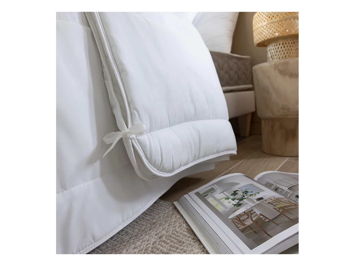 Pack couette 4 saisons et oreiller anti-acariens et anti-bactériens 260x240 cm